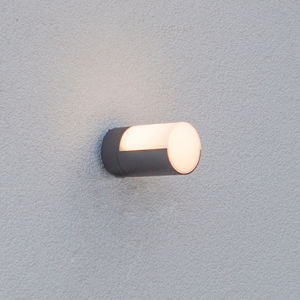 LED vonkajšia nástenná lampa Cyra, jedno svetlo