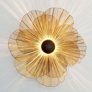 Nástenné svietidlo Tremolo veľký kvetinový tvar